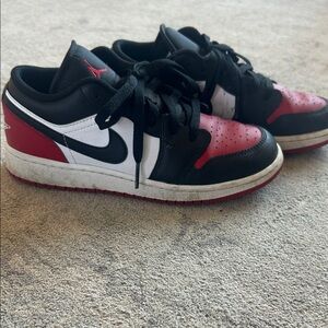 Nike boys air Jordan size 4